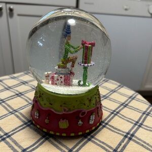 Mackenzie Child Patience Brewster musical snow globe with Christmas song